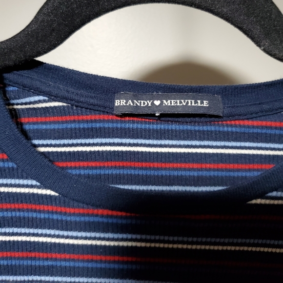 Brandy Melville Crop Top - OS - Picture 2 of 2